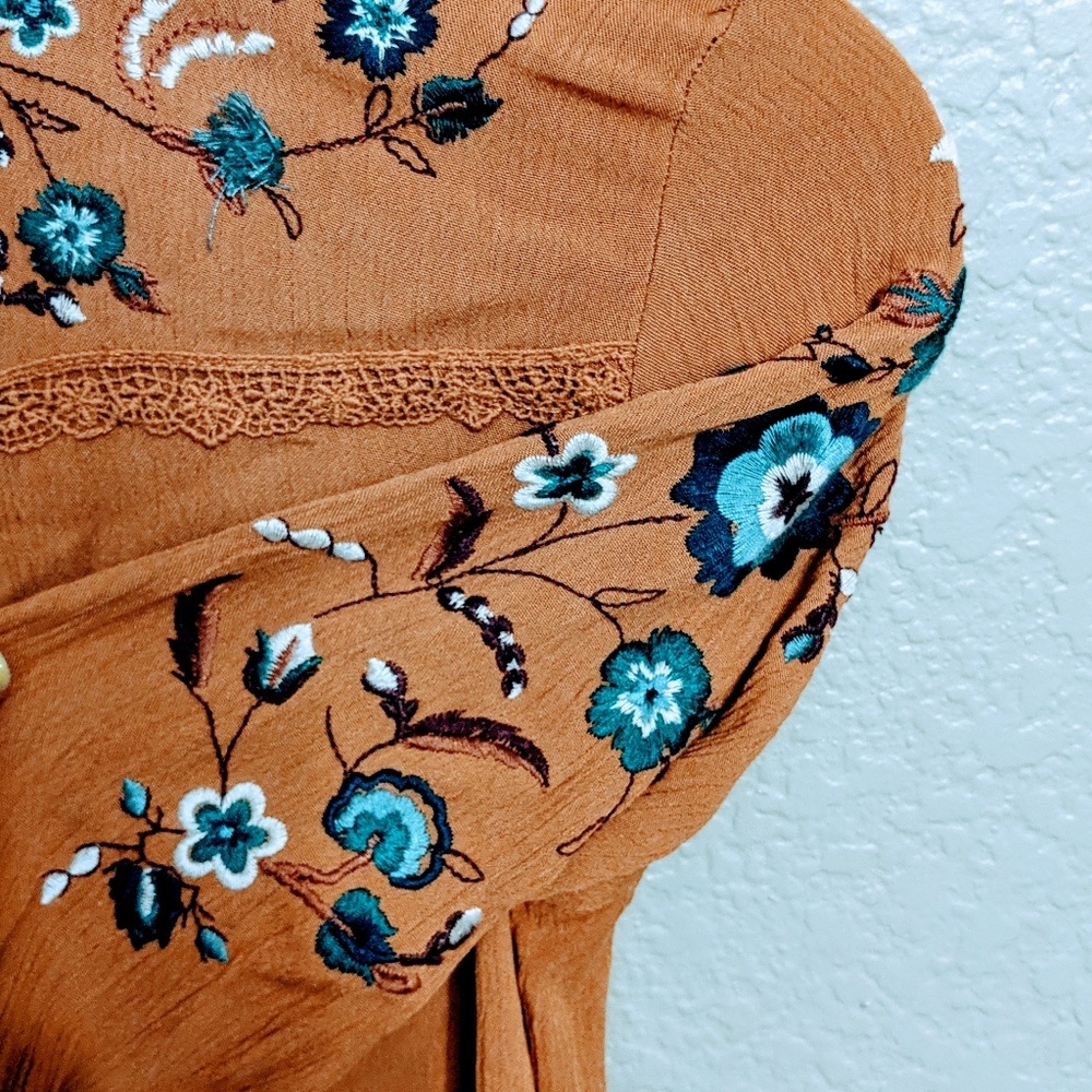 Xhiliraton Mustard Long Sleeve Floral Blouse Sz S - Picture 2 of 3